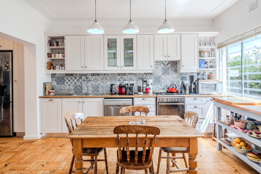 3 Bedroom Property for Sale in Vredehoek Western Cape